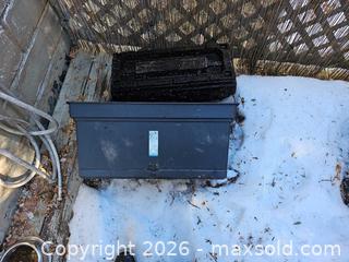 MaxSold Auction: TeraPlast Anthracite Rectangular Self-Watering Window Box, 78 cm - Toronto (Ontario, Canada) SELLER MANAGED Moving Online Auction - Enfield Avenue