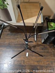 MaxSold Auction: USB-Powered 4-Head LED Grow Light in Black - Toronto (Ontario, Canada) SELLER MANAGED Moving Online Auction - Enfield Avenue