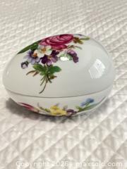 MaxSold Auction: Limoges Porcelain Floral Trinket Box, White Base - Phoenixville (Pennsylvania, USA) SELLER MANAGED Estate Sale Online Auction - Vanderslice Street