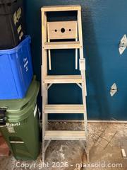 MaxSold Auction: Aluminum Step Ladder A-frame 4-6 ft (3-5 steps) A - Ottawa (Ontario, Canada) PARTNER MANAGED Downsizing Online Auction - Topley Crescent