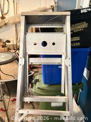MaxSold Auction: Aluminum Step Ladder A-frame 4-6 ft (3-5 steps) A - Ottawa (Ontario, Canada) PARTNER MANAGED Downsizing Online Auction - Topley Crescent
