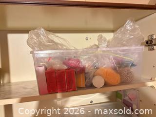 MaxSold Auction: Assorted Baking Tools & Accessories Lot B - Ottawa (Ontario, Canada) PARTNER MANAGED Downsizing Online Auction - Topley Crescent