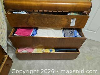 MaxSold Auction: Assorted Linens & Sewing Fabrics Lot B - Ottawa (Ontario, Canada) PARTNER MANAGED Downsizing Online Auction - Topley Crescent