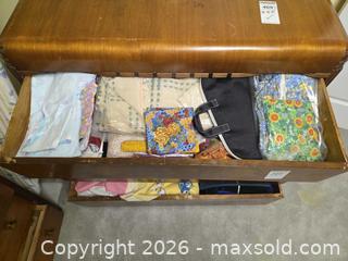 MaxSold Auction: Assorted Linens & Sewing Fabrics Lot B - Ottawa (Ontario, Canada) PARTNER MANAGED Downsizing Online Auction - Topley Crescent