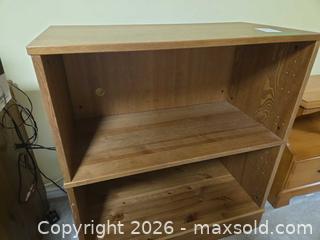 MaxSold Auction: Bookcase / Bookshelf A - Ottawa (Ontario, Canada) PARTNER MANAGED Downsizing Online Auction - Topley Crescent