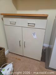 MaxSold Auction: Cabinet with Drawer(s) and Cabinet Doors C - Ottawa (Ontario, Canada) PARTNER MANAGED Downsizing Online Auction - Topley Crescent