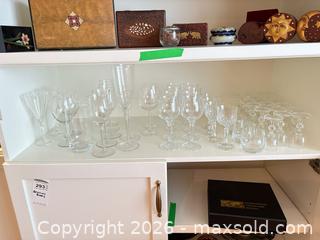 MaxSold Auction: Clear Crystal Wine Glasses, Champagne Flutes, Tumblers & Goblets B - Ottawa (Ontario, Canada) PARTNER MANAGED Downsizing Online Auction - Topley Crescent
