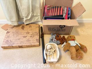 MaxSold Auction: Collectible Plush Teddy Bear Figurine Home Decor A - Ottawa (Ontario, Canada) PARTNER MANAGED Downsizing Online Auction - Topley Crescent