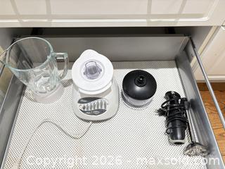 MaxSold Auction: Countertop and Hand Immersion Blender with Accessories A - Ottawa (Ontario, Canada) PARTNER MANAGED Downsizing Online Auction - Topley Crescent