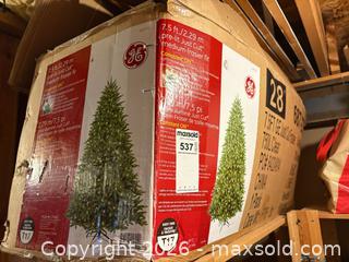 MaxSold Auction: GE 7.5 ft Frasier Fir Pre-Lit Artificial Christmas Tree B - Ottawa (Ontario, Canada) PARTNER MANAGED Downsizing Online Auction - Topley Crescent
