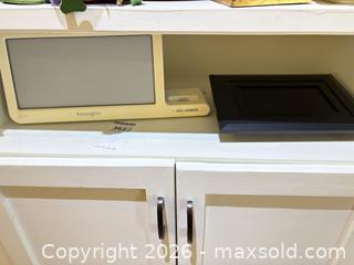 MaxSold Auction: Kodak EasyShare EX811 Digital Picture Frame - Ottawa (Ontario, Canada) PARTNER MANAGED Downsizing Online Auction - Topley Crescent