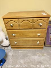 MaxSold Auction: Light Oak 3-Drawer Dresser / Chest of Drawers B - Ottawa (Ontario, Canada) PARTNER MANAGED Downsizing Online Auction - Topley Crescent
