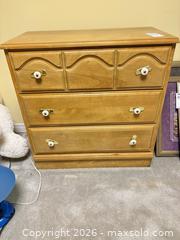 MaxSold Auction: Light Oak 3-Drawer Dresser / Chest of Drawers B - Ottawa (Ontario, Canada) PARTNER MANAGED Downsizing Online Auction - Topley Crescent