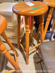 MaxSold Auction: Lot of 5 Mixed Stools and Chairs - Wood, Plastic, Woven Seats B - Ottawa (Ontario, Canada) PARTNER MANAGED Downsizing Online Auction - Topley Crescent