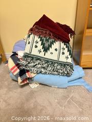 MaxSold Auction: Lot of 5+ Mixed Throw, Fleece and Bed Blankets A - Ottawa (Ontario, Canada) PARTNER MANAGED Downsizing Online Auction - Topley Crescent