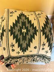 MaxSold Auction: Lot of 5+ Mixed Throw, Fleece and Bed Blankets A - Ottawa (Ontario, Canada) PARTNER MANAGED Downsizing Online Auction - Topley Crescent