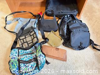 MaxSold Auction: Mixed Handbags, Crossbody Bags and Backpacks A - Ottawa (Ontario, Canada) PARTNER MANAGED Downsizing Online Auction - Topley Crescent