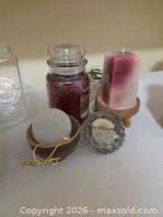 MaxSold Auction: Onyx, Glass and Wax Decorative Bookends, Vases & Candle Holders A - Ottawa (Ontario, Canada) PARTNER MANAGED Downsizing Online Auction - Topley Crescent