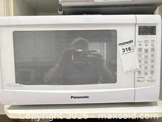 MaxSold Auction: Panasonic SN668W Compact Countertop/Over-the-Range Microwave A - Ottawa (Ontario, Canada) PARTNER MANAGED Downsizing Online Auction - Topley Crescent