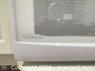 MaxSold Auction: Panasonic SN668W Compact Countertop/Over-the-Range Microwave A - Ottawa (Ontario, Canada) PARTNER MANAGED Downsizing Online Auction - Topley Crescent