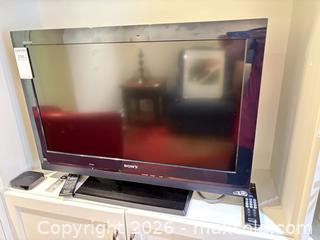 MaxSold Auction: Sony KDL-32S5100 32-inch LCD TV A - Ottawa (Ontario, Canada) PARTNER MANAGED Downsizing Online Auction - Topley Crescent
