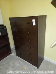 MaxSold Auction: Veneer Dresser / Chest of Drawers, 5 Drawers, C - Ottawa (Ontario, Canada) PARTNER MANAGED Downsizing Online Auction - Topley Crescent