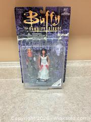 MaxSold Auction: Drusilla Action Figure by Moore Action Collectibles - Buffy - Welland (Ontario, Canada) SELLER MANAGED Reseller Online Auction - Young Road