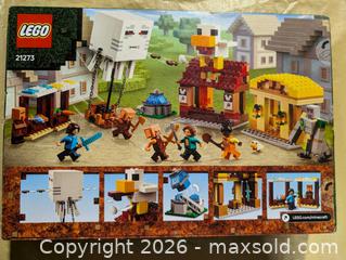 MaxSold Auction: Minecraft lego - Welland (Ontario, Canada) SELLER MANAGED Reseller Online Auction - Young Road