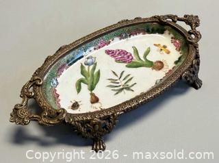 MaxSold Auction: * RARE * Vintage Signed Wong Lee Chinese Porcelain Dish with Brass Frame  - Toronto (Ontario, Canada) PARTNER MANAGED Reseller Online Auction - Queen Street West