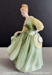 MaxSold Auction: Vintage Royal Doulton Figurine "Fair Lady" HN2193 - Toronto (Ontario, Canada) PARTNER MANAGED Reseller Online Auction - Queen Street West