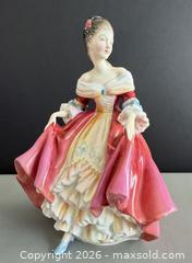 MaxSold Auction: Vintage Royal Doulton Figurine "Southern Belle" HN2229 - Toronto (Ontario, Canada) PARTNER MANAGED Reseller Online Auction - Queen Street West