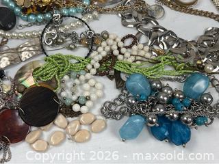 MaxSold Auction: Giant Grab Bag Lot of Costume Jewelry - Campbell (California, USA) PARTNER MANAGED Estate Sale Online Auction -  Dell Avenue