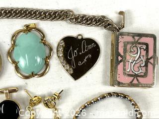MaxSold Auction: Mixed Lot of Jewelry and More - Campbell (California, USA) PARTNER MANAGED Estate Sale Online Auction -  Dell Avenue
