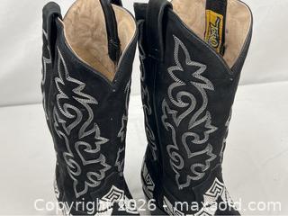 MaxSold Auction: Toro Black and White Boots - Campbell (California, USA) PARTNER MANAGED Estate Sale Online Auction -  Dell Avenue