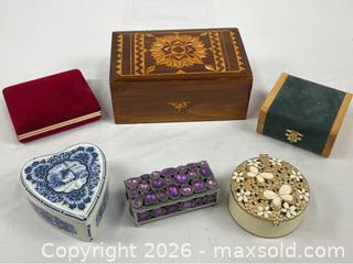 MaxSold Auction: Vanity Trinket Box Grouping - Campbell (California, USA) PARTNER MANAGED Estate Sale Online Auction -  Dell Avenue