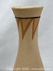 MaxSold Auction: Vintage Navajo Sand Art Pottery Vase - Campbell (California, USA) PARTNER MANAGED Estate Sale Online Auction -  Dell Avenue