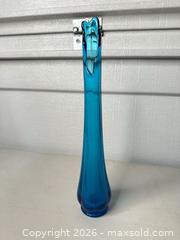 MaxSold Auction: Blue Hand-Blown Glass Vase, Tall (Approx. 10-14 in) - San Jose (California, USA) SELLER MANAGED Downsizing Online Auction - East Humboldt Street