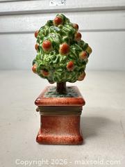 MaxSold Auction: Décor Céram Limoges Porcelain Decorative Trinket Box - San Jose (California, USA) SELLER MANAGED Downsizing Online Auction - East Humboldt Street