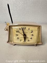 MaxSold Auction: General Electric 7308K Electric Alarm Clock 115V - San Jose (California, USA) SELLER MANAGED Downsizing Online Auction - East Humboldt Street
