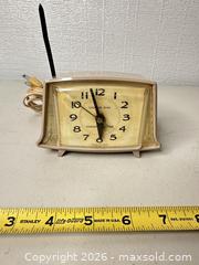 MaxSold Auction: General Electric 7308K Electric Alarm Clock 115V - San Jose (California, USA) SELLER MANAGED Downsizing Online Auction - East Humboldt Street