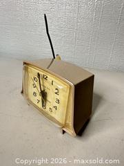 MaxSold Auction: General Electric 7308K Electric Alarm Clock 115V - San Jose (California, USA) SELLER MANAGED Downsizing Online Auction - East Humboldt Street