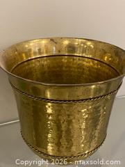 MaxSold Auction: Vintage Solid Brass Mid Century Planter Pot Featuring Federal Neoclassical Rope Details - St. Catharines (Ontario, Canada) SELLER MANAGED Estate Sale Online Auction - Monique Crescent