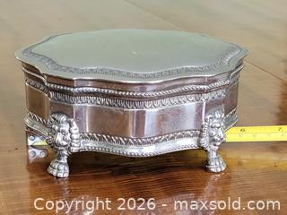 MaxSold Auction: Vintage Sterling Silver Footed Trinket Box w/ Glass Lid – Oval / Octagonal - Stow (Massachusetts, USA) SELLER MANAGED Downsizing Online Auction - Great Rd.