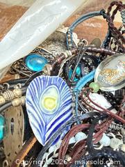 MaxSold Auction: Mixed bag of costume jewelry  - Toronto (Ontario, Canada) SELLER MANAGED Downsizing Online Auction - Tennis Crescent