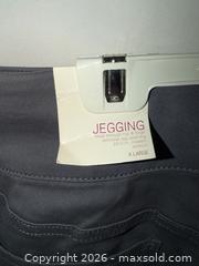 MaxSold Auction: $30 TAG NEW NWT LADIES XL SO BRAND JEGGINGS  - Warwick Township (Pennsylvania, USA) SELLER MANAGED Estate Sale Online Auction - Crocker Lane