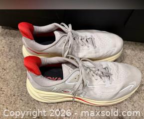 MaxSold Auction: HOKA LADIES SIZE 10 WHITE SNEAKERS IN GOOD CONDITION  - Warwick Township (Pennsylvania, USA) SELLER MANAGED Estate Sale Online Auction - Crocker Lane