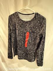 MaxSold Auction: NWT HANG TEN LADIES SIZE MEDIUM LONG SLEEVE UPF50+ SUN SHIRT  - Warwick Township (Pennsylvania, USA) SELLER MANAGED Estate Sale Online Auction - Crocker Lane