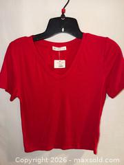 MaxSold Auction: NWT LADIES LARGE SHORT SLEEVE RIBBED ADORABLE CROPPED T-SHIRT  - Warwick Township (Pennsylvania, USA) SELLER MANAGED Estate Sale Online Auction - Crocker Lane