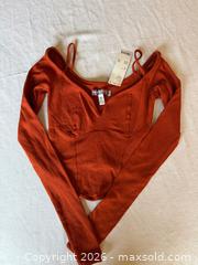 MaxSold Auction: NWT LADIES XS Urban Outfitters Out From Under Claudia Twist Long Sleeve Cropped Top - Warwick Township (Pennsylvania, USA) SELLER MANAGED Estate Sale Online Auction - Crocker Lane