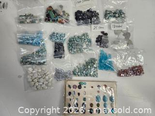 MaxSold Auction: Mixed lot of Vintage Gem Stones / Glass for jewelry - Toronto (Ontario, Canada) PARTNER MANAGED Reseller Online Auction - Queen Street West.